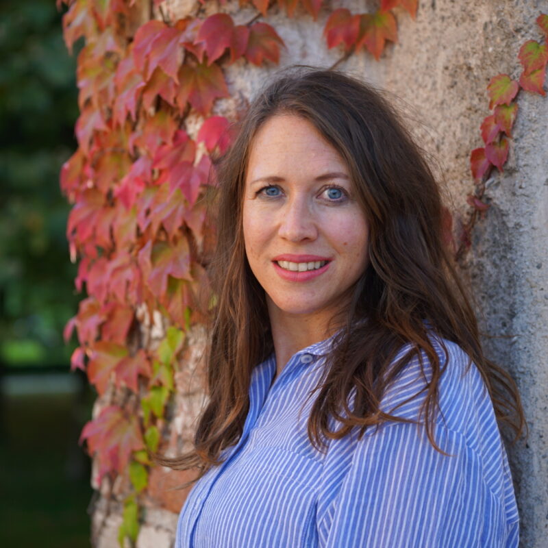 FOTOGRAPH IN MÜNCHEN 2 FOTOGRAPH IN MÜNCHEN svg+xml;charset=utf